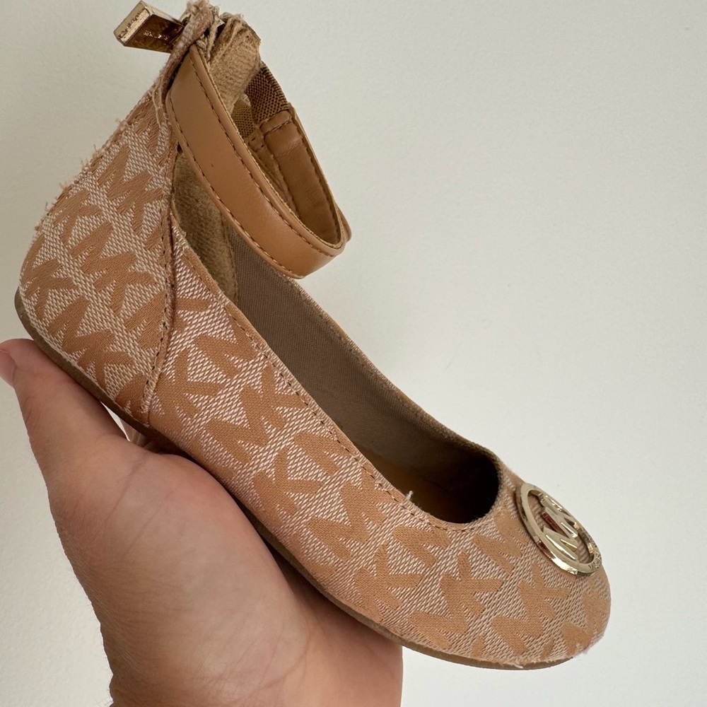 Michael Kors Kids Shoes size 11